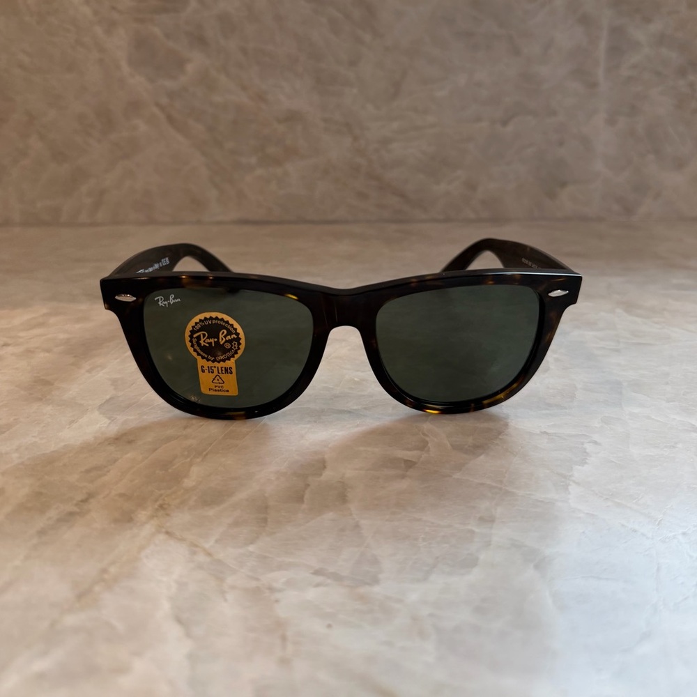 NWT Ray-Ban Original Wayfarer Tortoise Sunglasses